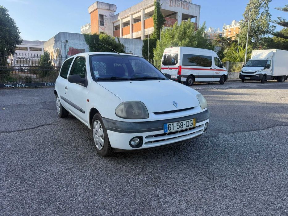 reanult clio 1.9d um comercial econômico e fiável
