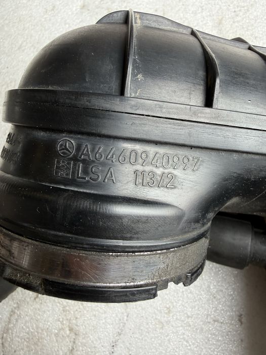 Przewód Wąż Dolot Powietrza Mercedes 2.2CDI OM646 W211 w204 w203