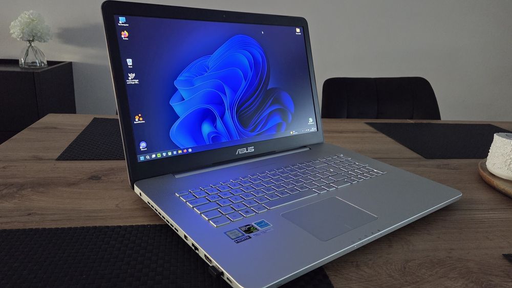 Asus N752  | GTX950M 4Gb I 16 gb Ram  I i 7 6700 hq