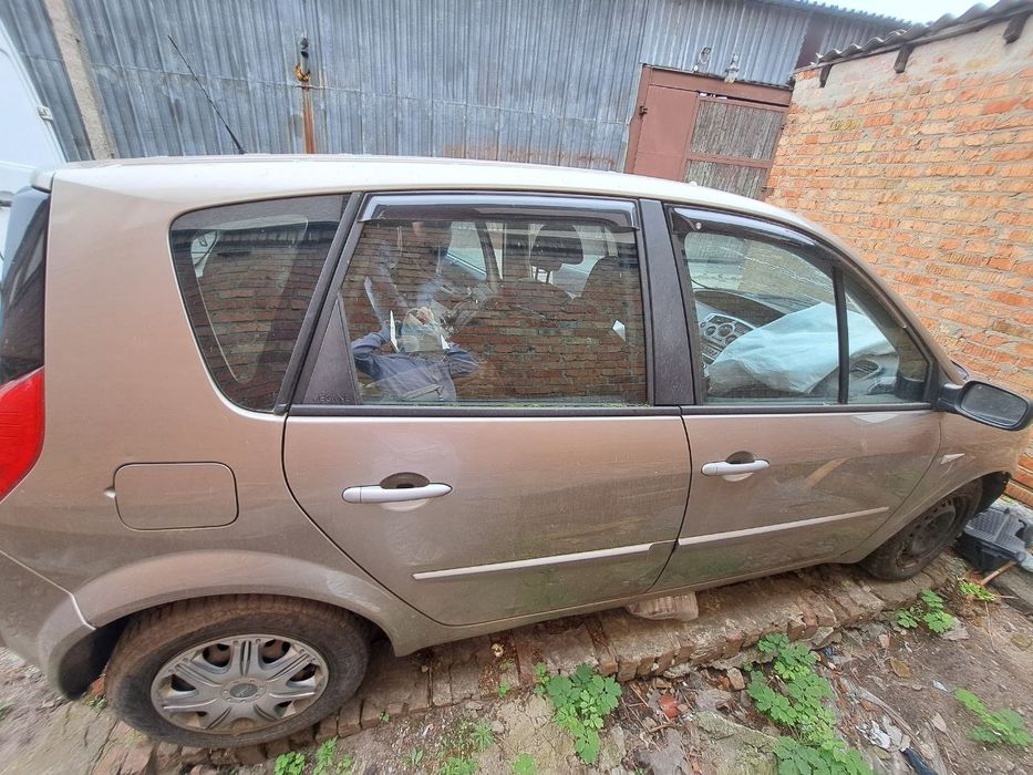 Продаю Renault Scenic 2 після ДТП