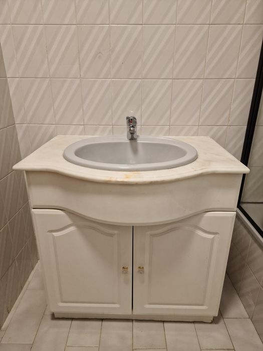 Lavatório Pedra Móvel e torneira