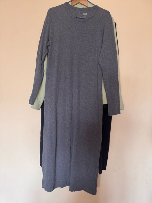 Довга сукня COS в рубчик