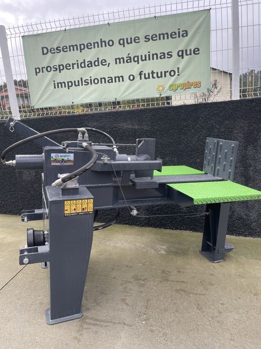 Rachador de lenha 25 ton.