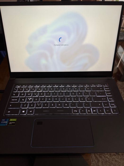 Portátil MSI Prestige 15 i7-1185G7 / 16GB / 1TB SSD / GTX 1650