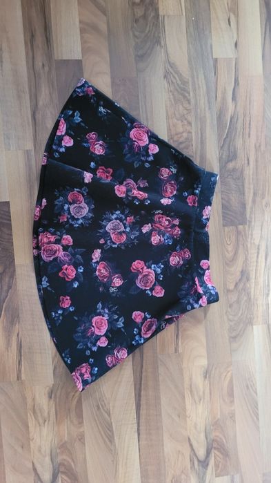 Spódniczka House mini w róże