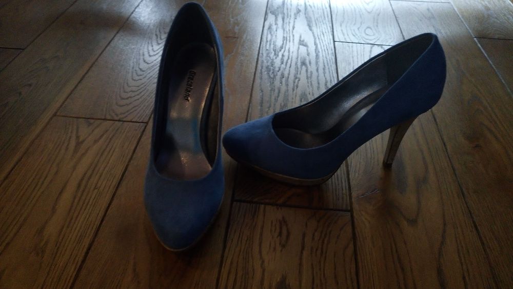 Buty damskie wyjściowe