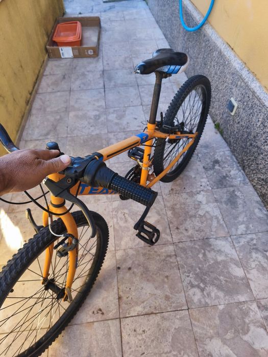 Bicicleta  média