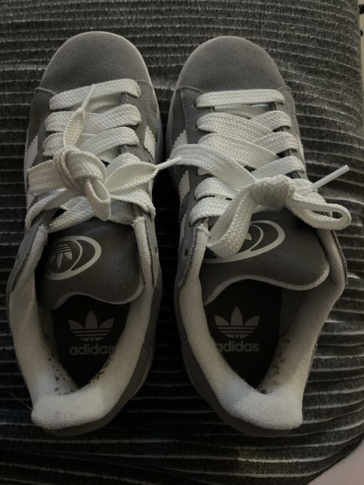 Tenis adidas como novos