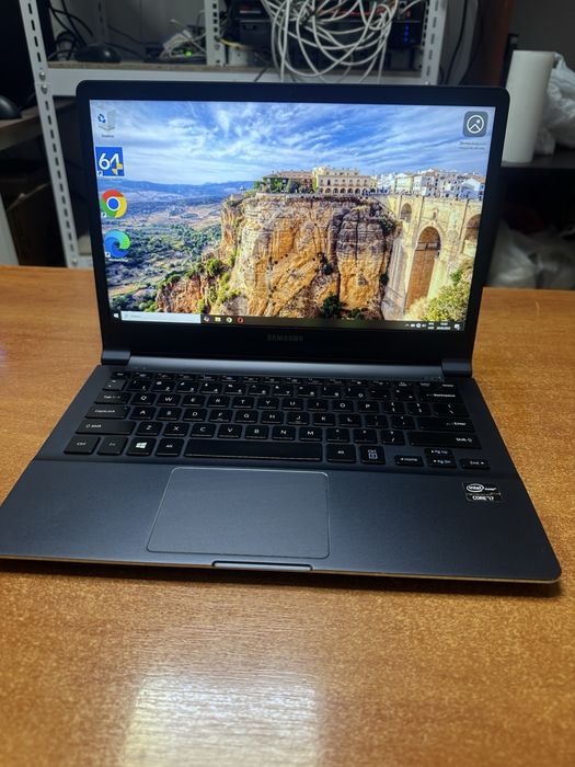 Ультрабук Ноутбук IPS, Intel i7, 4 GB. PN9000x3E