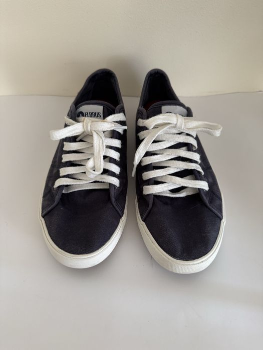 Tenisówki Elbrus 43 granatowe