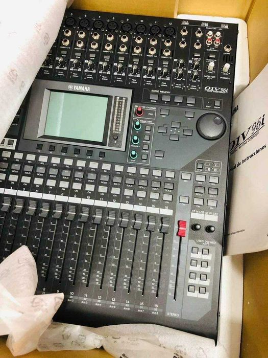 Yamaha Mixer 01V96i Digital Console