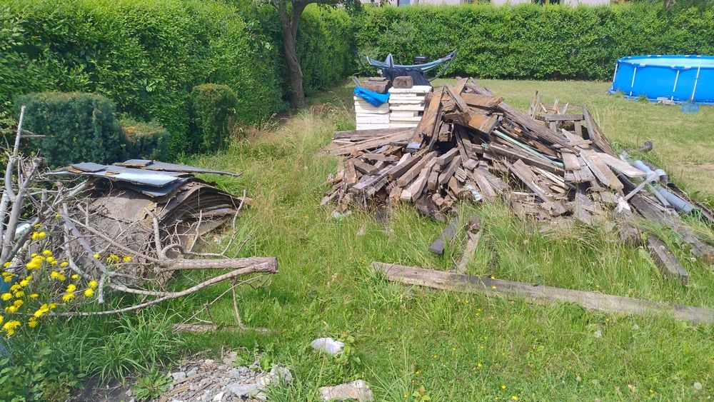 Oddam za darmo drewno z rozbiórki garażu