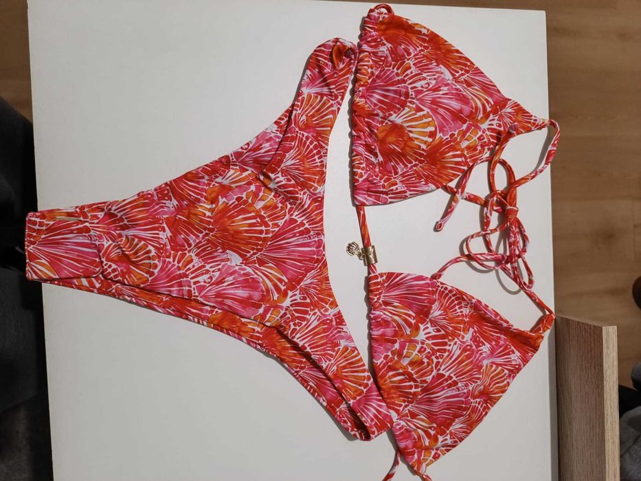 Bikini tamanho L (novo)