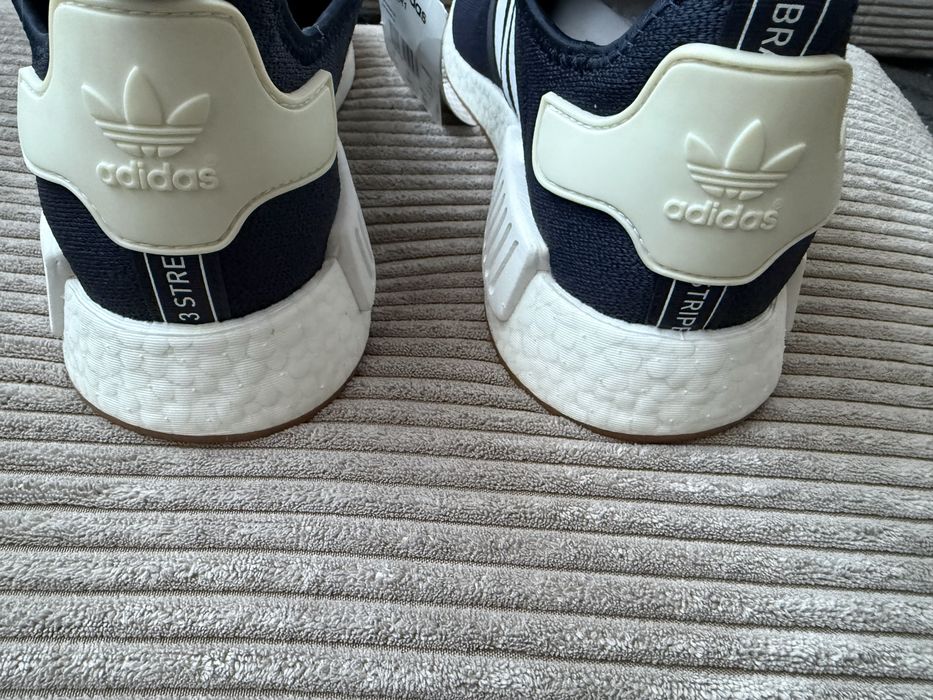 Sportowe Lekkie buty Adidas NMD_R1 Nowe