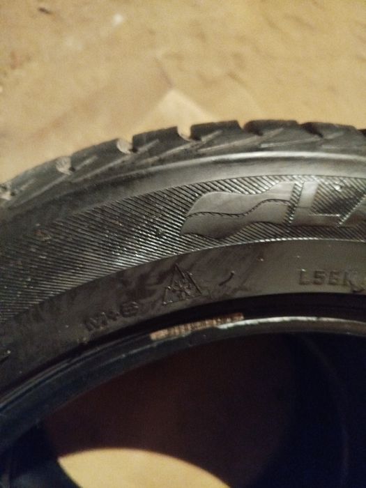 Продам всесезонну гуму205/55/16