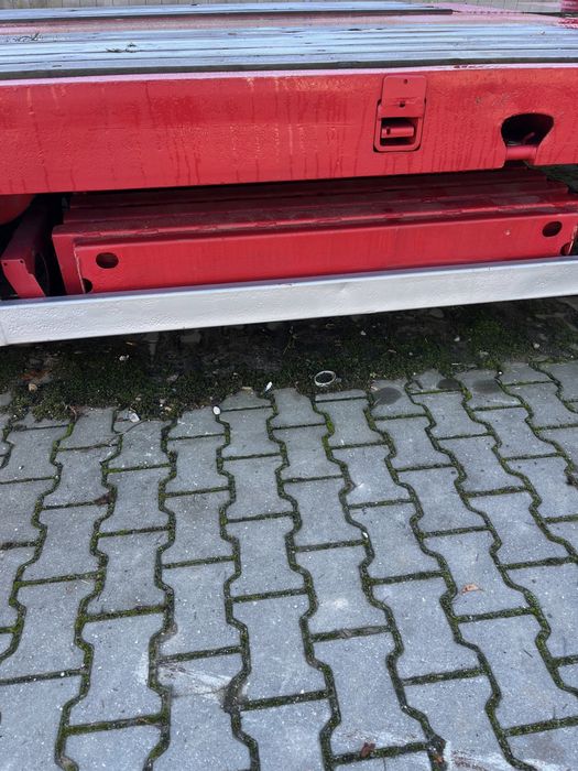 Laweta niskopodwoziowa. Przyczepa ciężarowa.