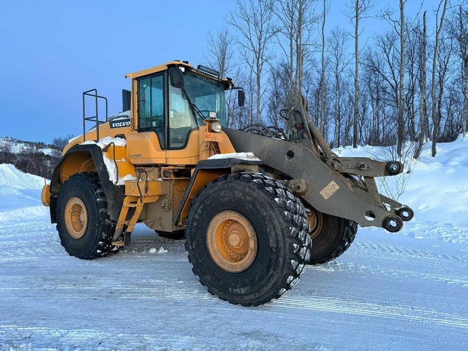Ładowarka kołowa VOLVO L150H + ŁYŻKA NOWE OPONY