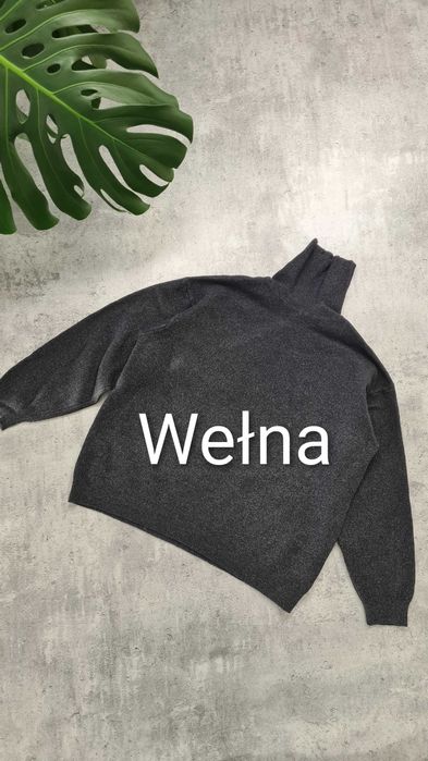 Czarny golf wełniany. 100% Wełna. Made in Italy. Rozmiar L 40