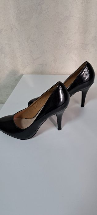 Туфлі  38 розмір