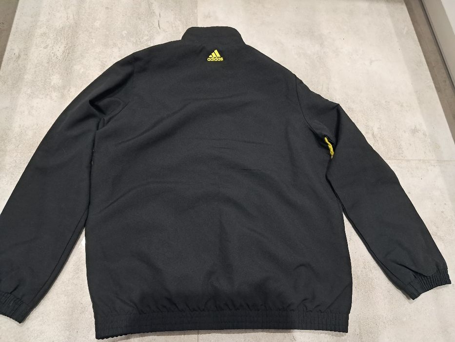 Lekka kurtka adidas rozmiar 152
