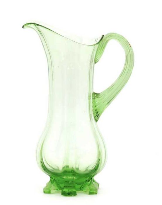 Caneca antiga com tampa