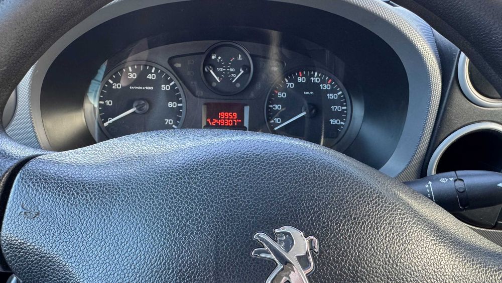 PEUGEOT PARTNER 1.6 BlueHDI 100cv 3 Lugares