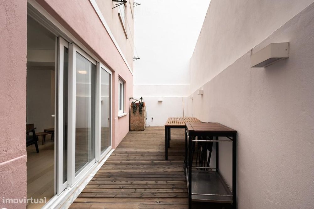 Apartamento T3 com jardim, Campo de Ourique, Lisboa