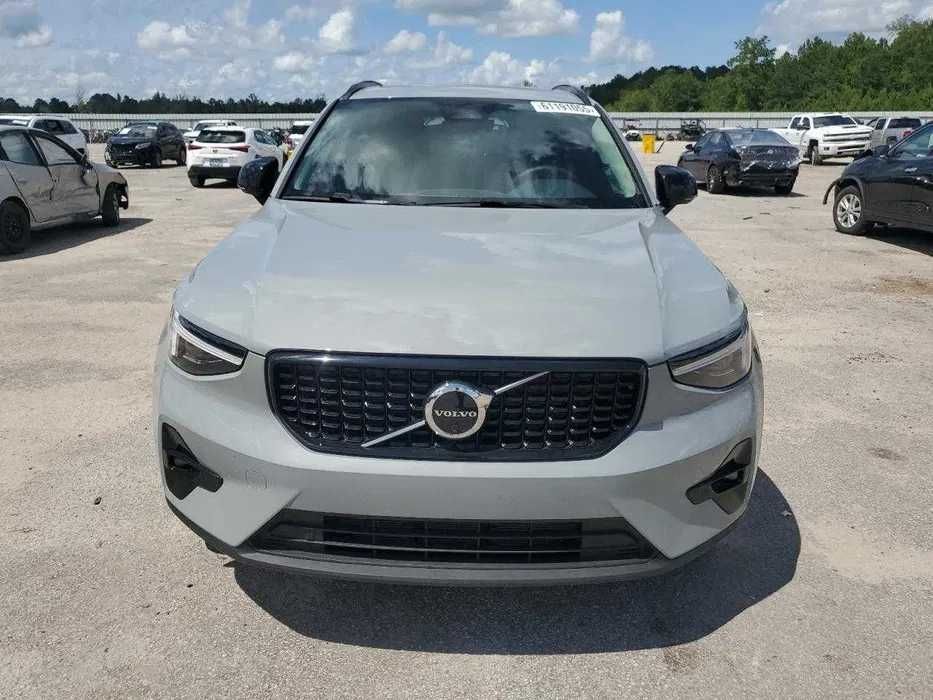 VOLVO XC40 | Бампер передній / задній Запчастини Розборка