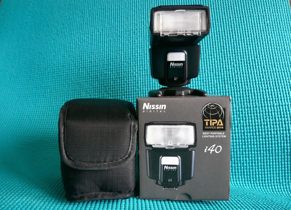 Lampa błyskowa Nissin i40