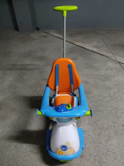 Carrinho e andador Chicco