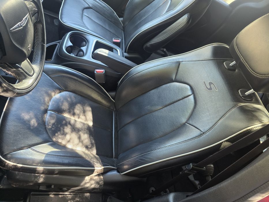 Chrysler Pacifica Limited S - Komplet Foteli Grzane Wentylowane