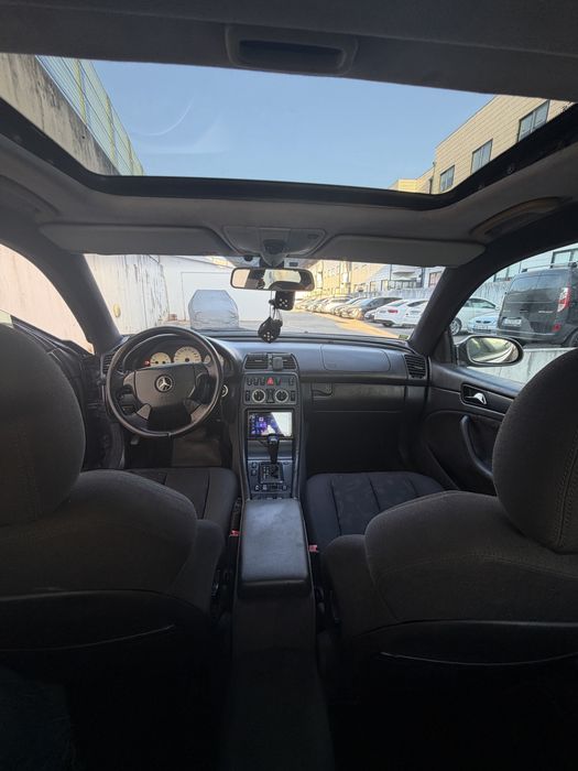 Mercedes-Benz Classe CLK 230 — fotografia 7