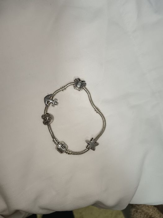 Pulseira com berloques