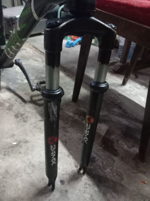 Amortyzator przedni dirt 26