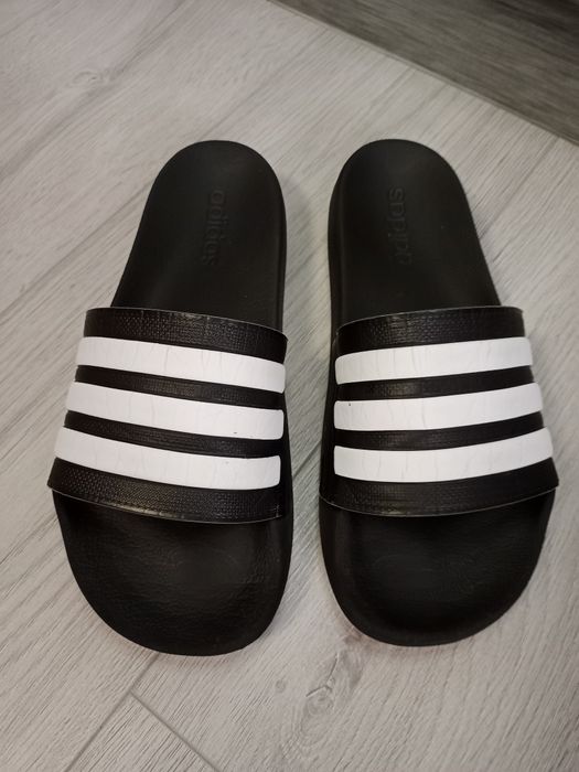 Шльопанці Adidas