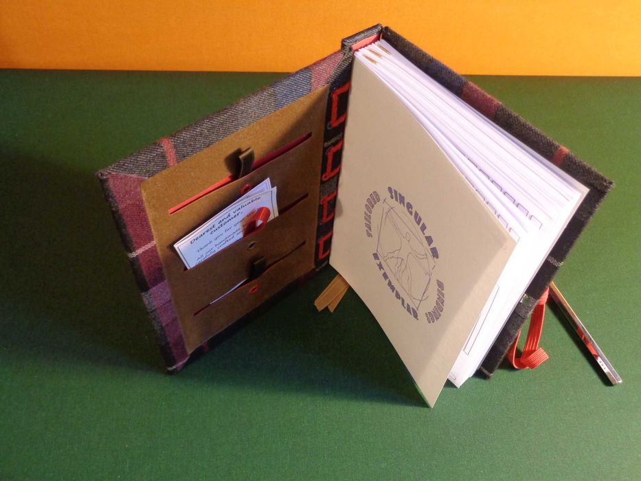 Caderno A5. Costura Belga-Secreta. Feito à mão, Prático e Original.64550424477697122