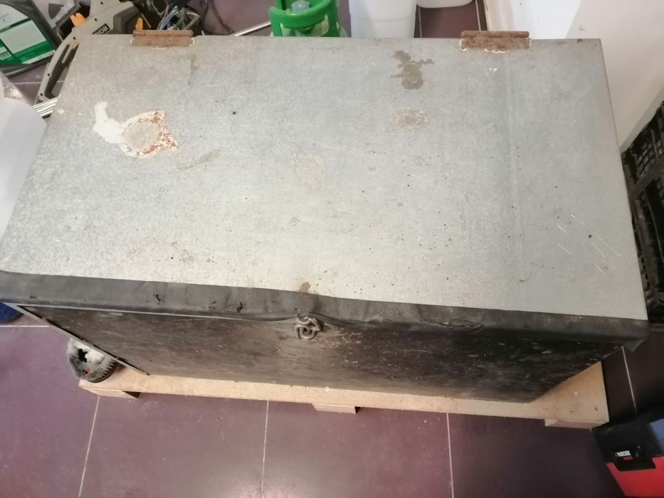 Malão em chapa zincada