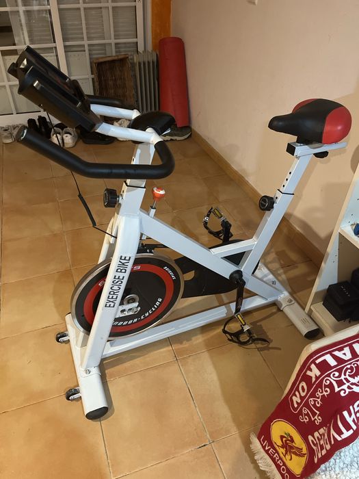 Bike cycling  spining super bom estado