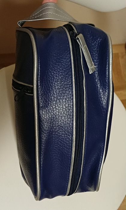 Kosmetyczka damska podróżna