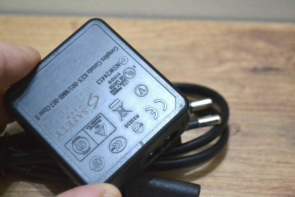 ładowarka zasilacz Olympus F2-AC oryginał do aparat + kabel zasilający