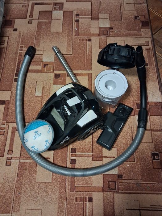 Пылесос Rowenta.