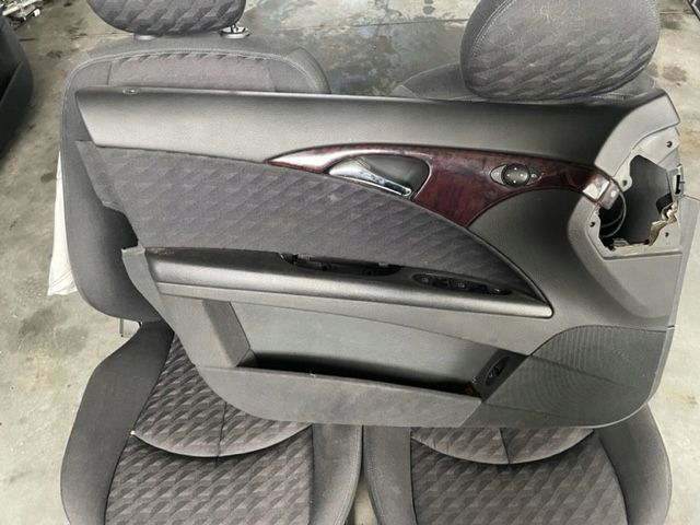 MERCEDES w 211 tapicerka boczek lewy EU clasic