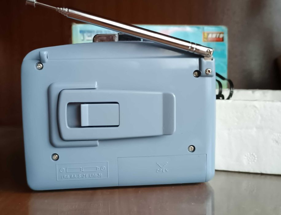 радіоприймач з плеєром та диктофоном TEKHNIKA T-37