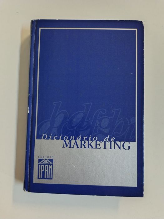 Dicionário de Marketing, de Caetano Alves e Silvia Bandeira