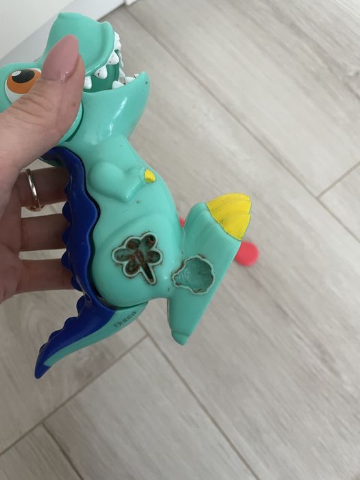 Playdoh dinozaur