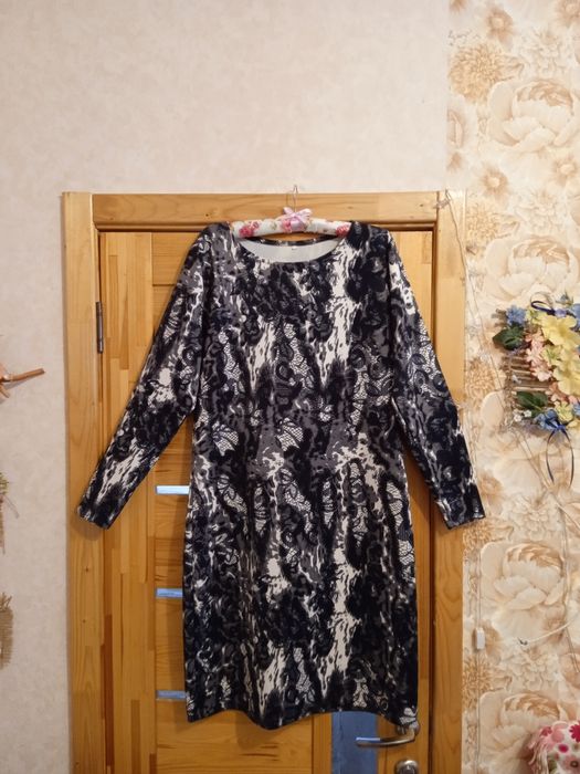 Сукні жіночі,кофти,піджаки