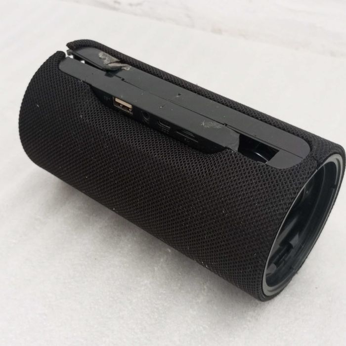 Bluetooth колонка . Разбитая /на запчасти /рабочая