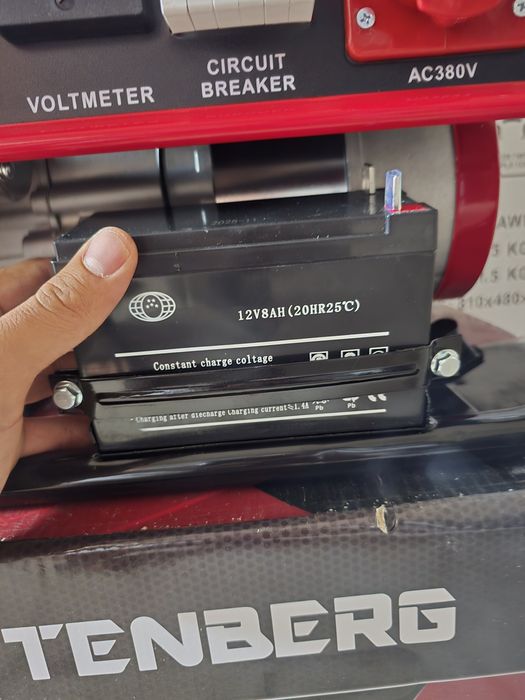 Gerador gasolina com arranque eléctrico de 8500 watts novo 

eléctrico

395 €
