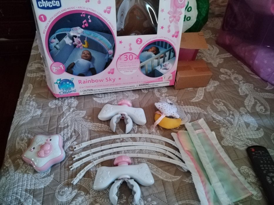 Brinquedo para berço