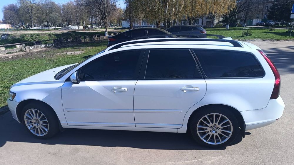 VOLVO V50 в отл сост.